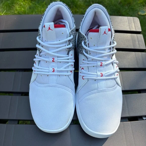 Nike Air Jordan First Class Cement Grey White Fire Red Trim Men’s 8 AJ7312 116 - Picture 4 of 13